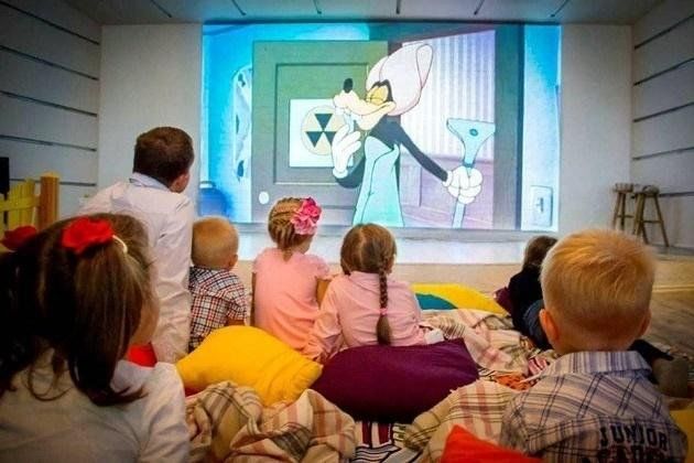 «Китапханәдә мультфильмнар» гаилә сәгате