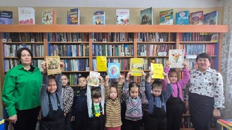 Литературный час «Будем с книгами дружить»