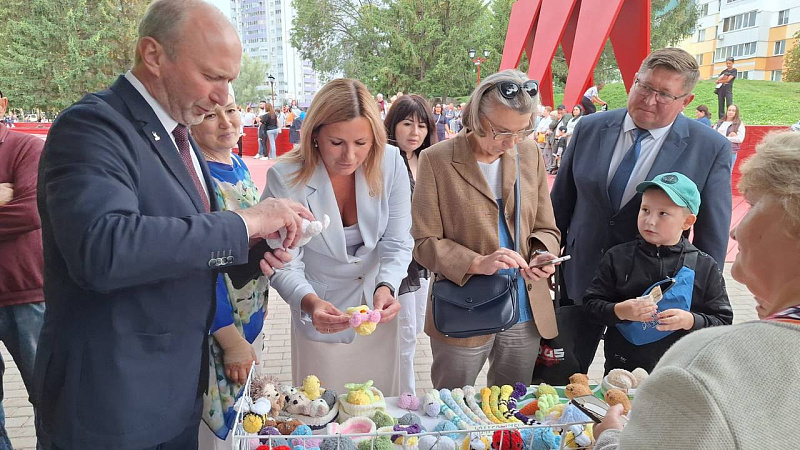 Встречи соседей: к кому в гости пришел Владимир Чагин?