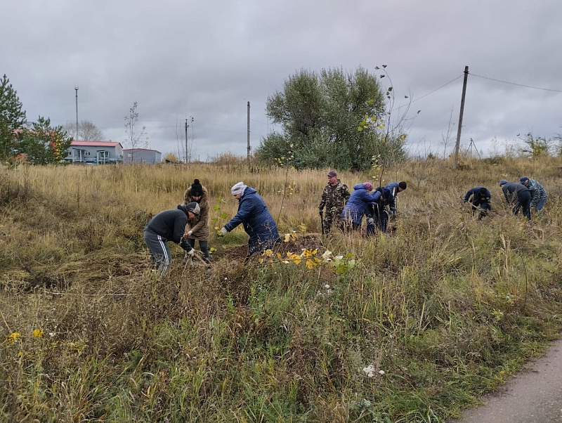 В Набережных Челнах прошел средник по уборке территории
