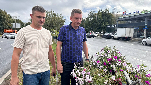 Борьба за каждый вазон: в Челнах восстанавливают цветы после осадков