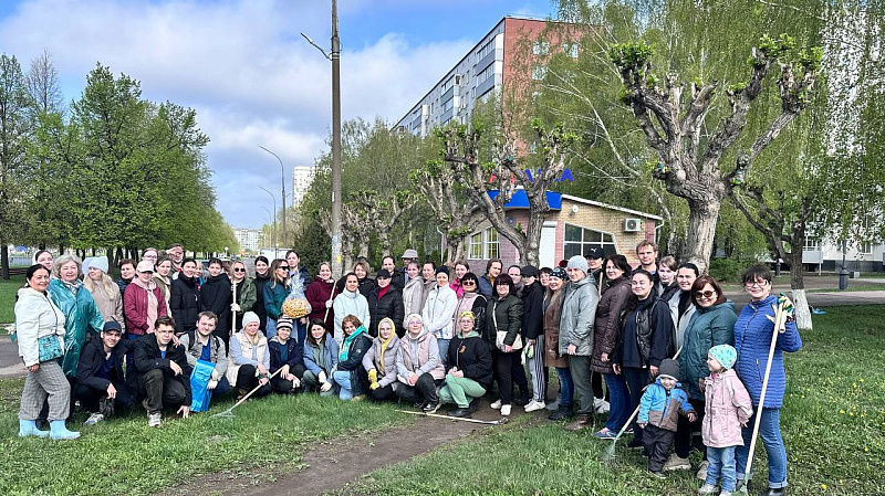 По заветам первостроителей: в Набережных Челнах состоялся общегородской субботник