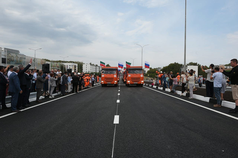 В Челнах торжественно открыли движение по улице Гостева