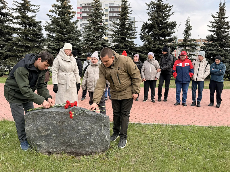 Подопечные центра «Доверие» почтили память героев-чернобыльцев