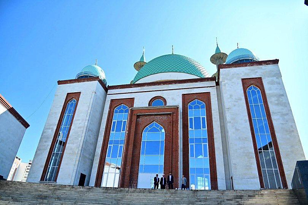 Рустам Минниханов находится с рабочим визитом в Набережных Челнах