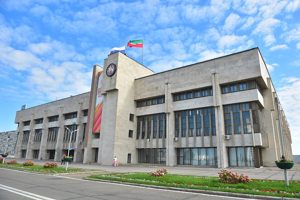Молодым у нас дорога: в мэрии Челнов заинтересованы в молодых кадрах