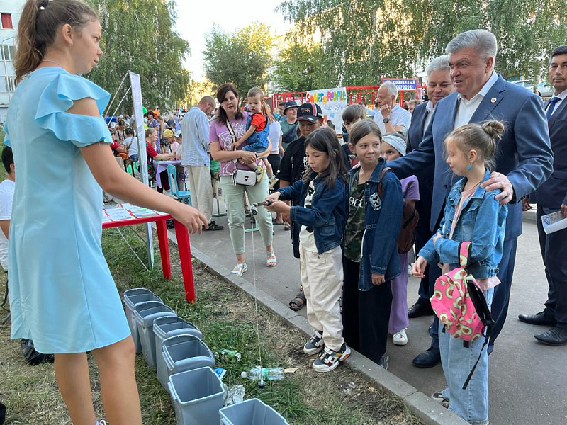 Наиль Магдеев побывал на празднике двора в 46 комплексе