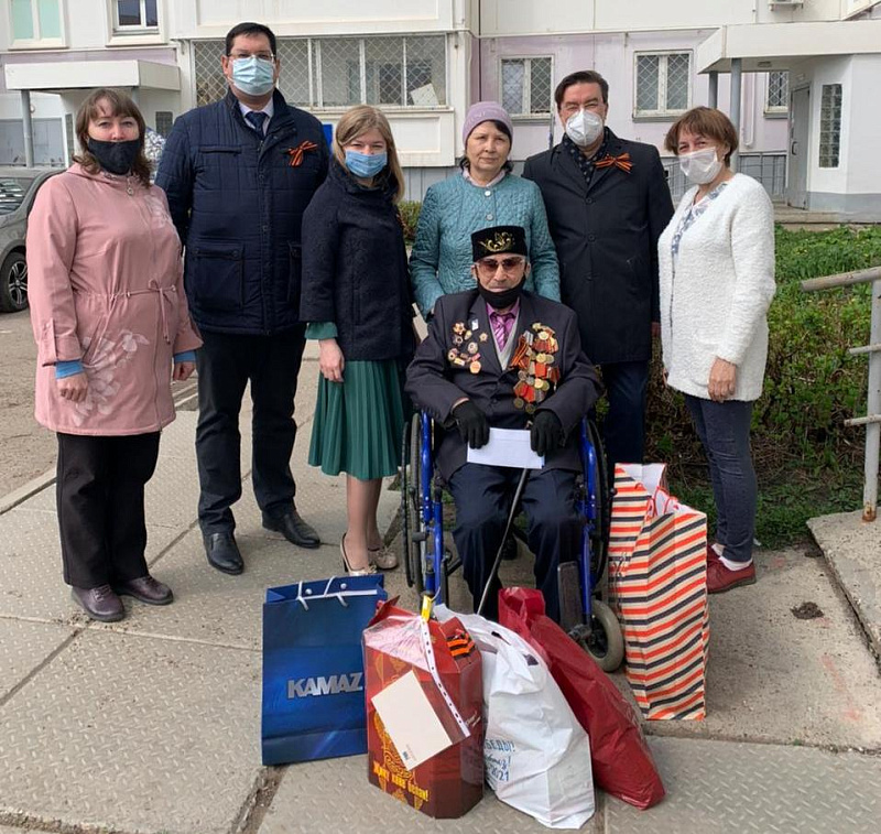 В преддверии Победы в Челнах поздравляют ветеранов Великой Отечественной войны