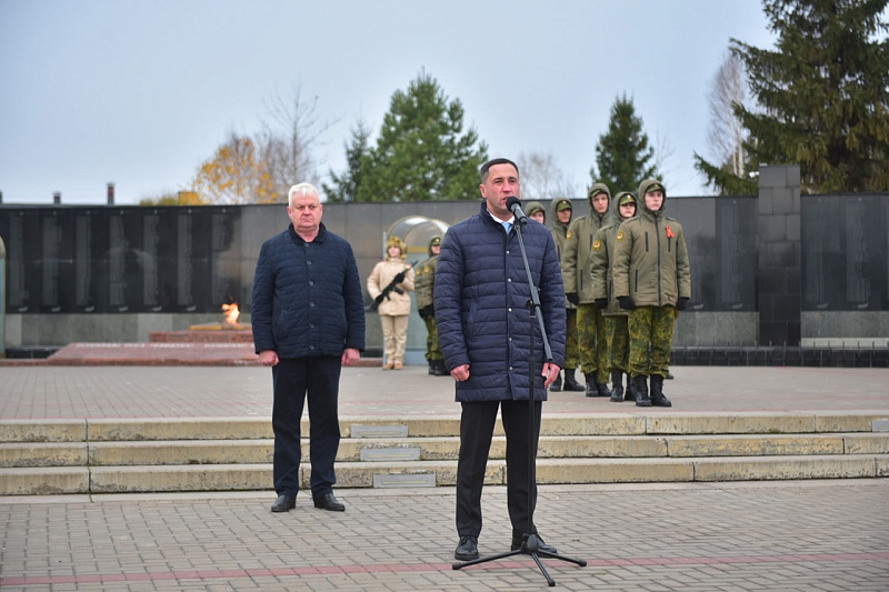 В Набережных Челнах отмечают День народного единства