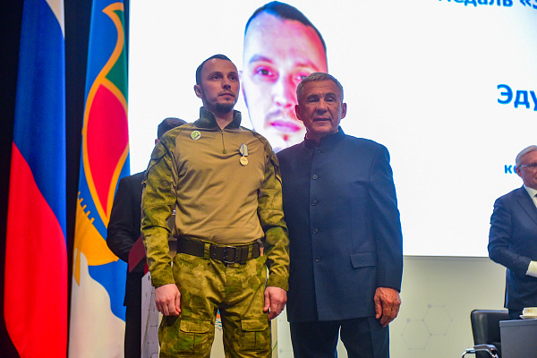 Десять челнинцев удостоены высоких наград