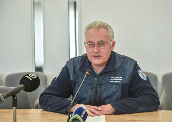 Челнинцы организовывают волейбол во дворах