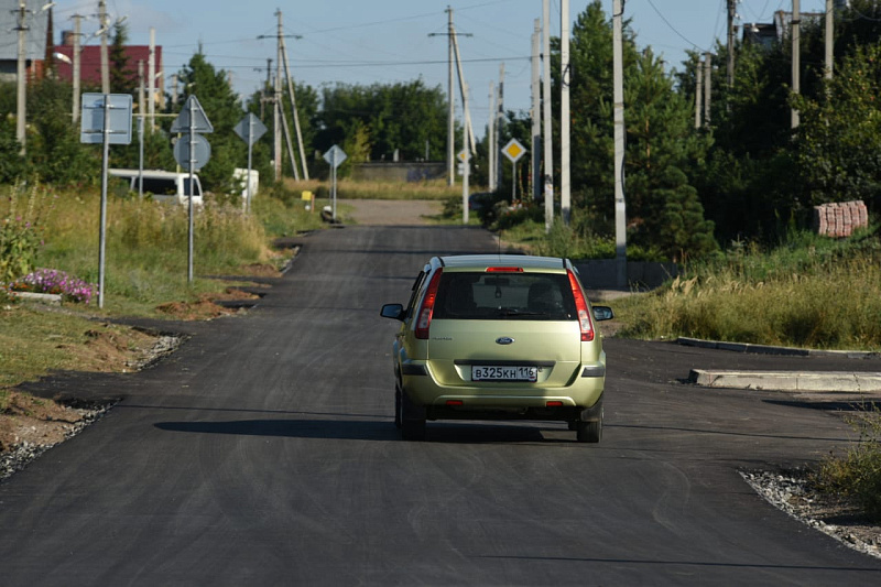 В поселке Суар обновлена треть дорог