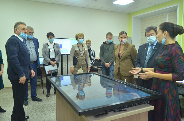 В Челнах обсудили профориентационную работу в учреждениях образования