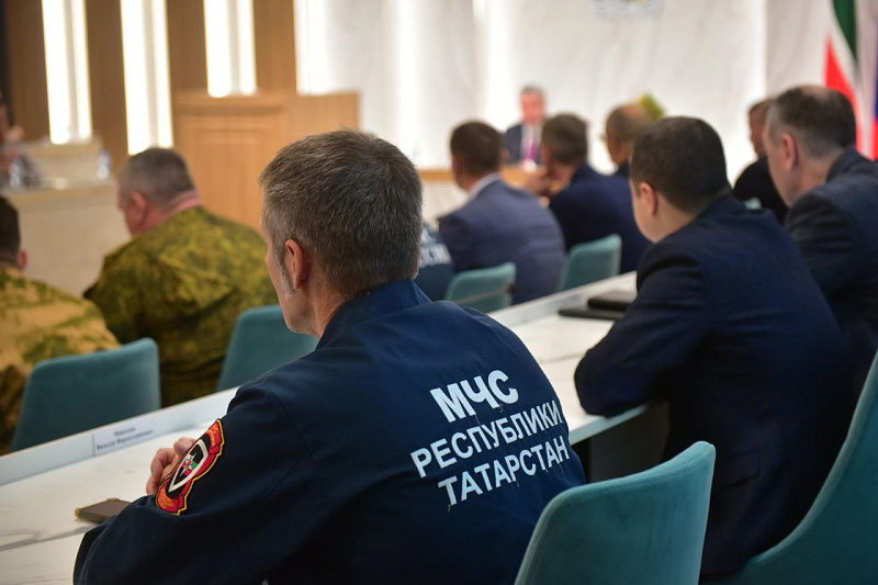 Наиль Магдеев обозначил приоритетную тему в праздники – безопасность горожан
