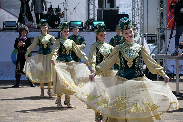 В Москве челнинцы организовали Сабантуй