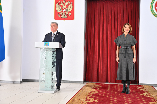 Married couples are honored in Naberezhnye Chelny.